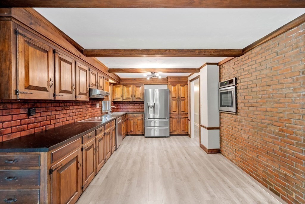 35 Robert Avenue Marshfield, MA 02050 - Photo 13 of 32