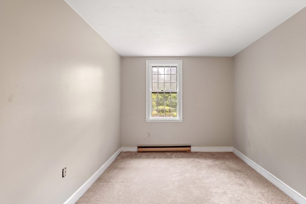 35 Robert Avenue Marshfield, MA 02050 - Photo 8 of 32