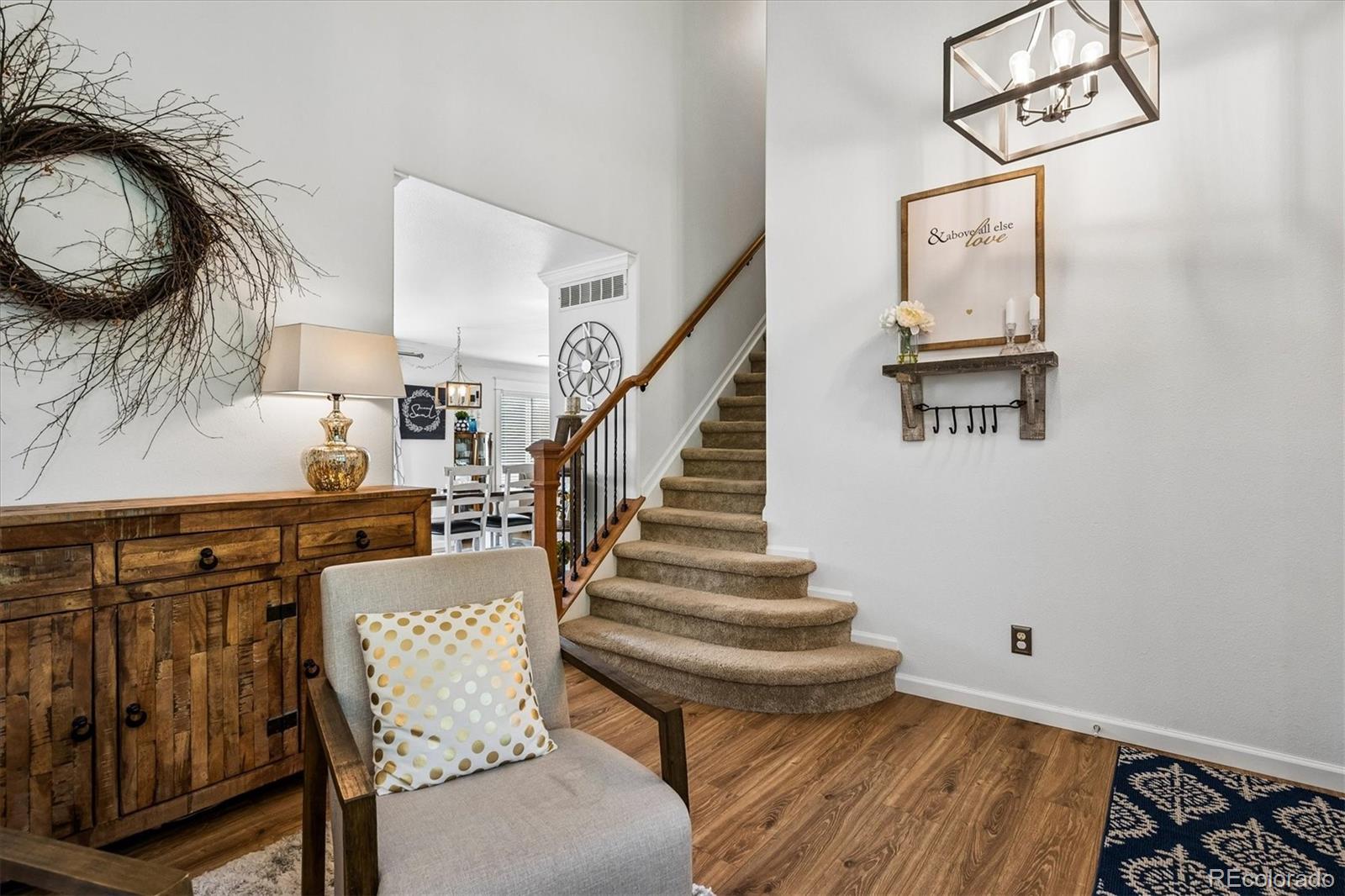 9711 Moss Rose Circle Highlands Ranch, CO 80129 - Photo 7 of 50