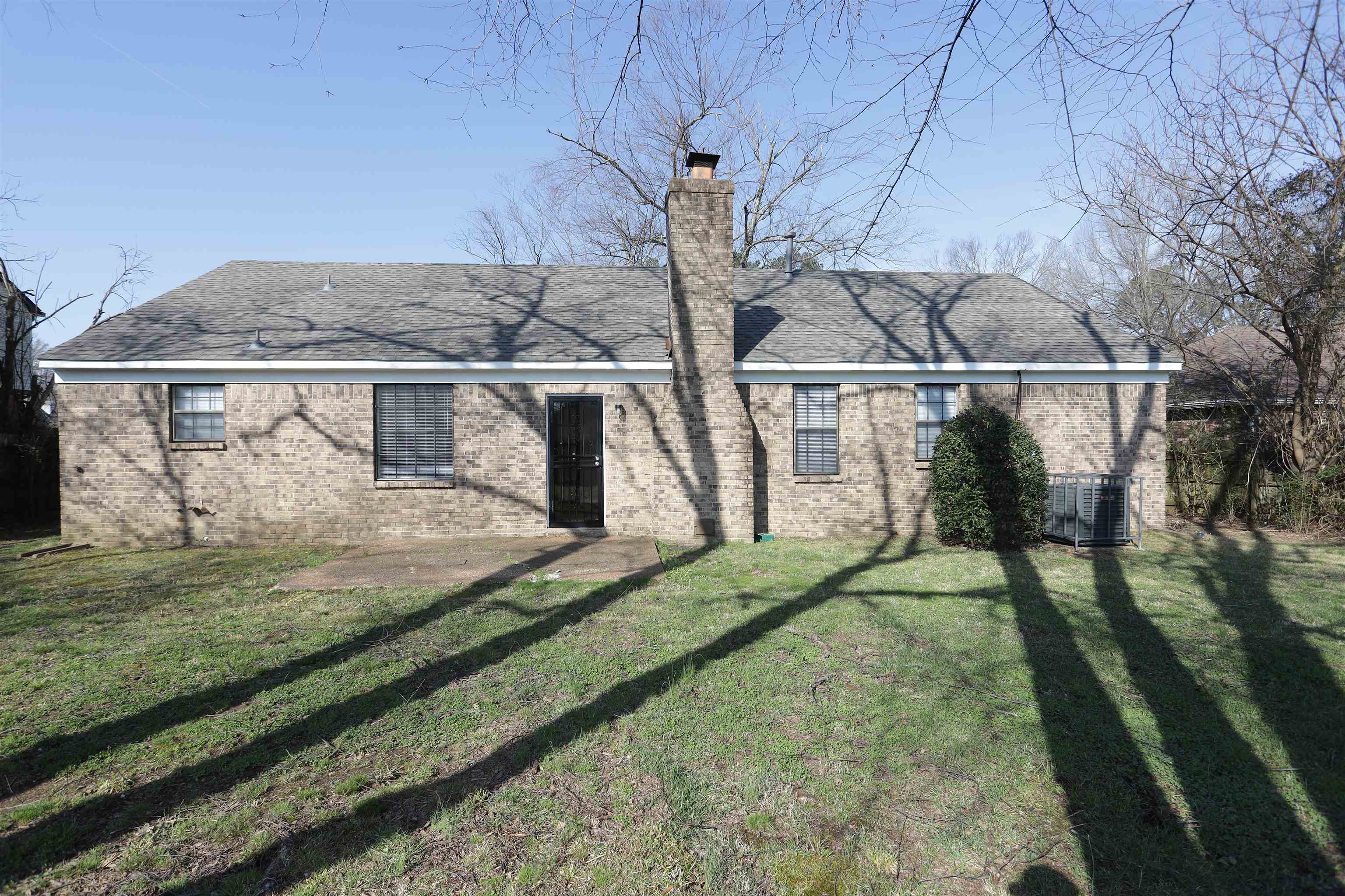 3164 Raleigh Ridge Drive Memphis, TN 38128 - Photo 3 of 15 a view of a house with a yard