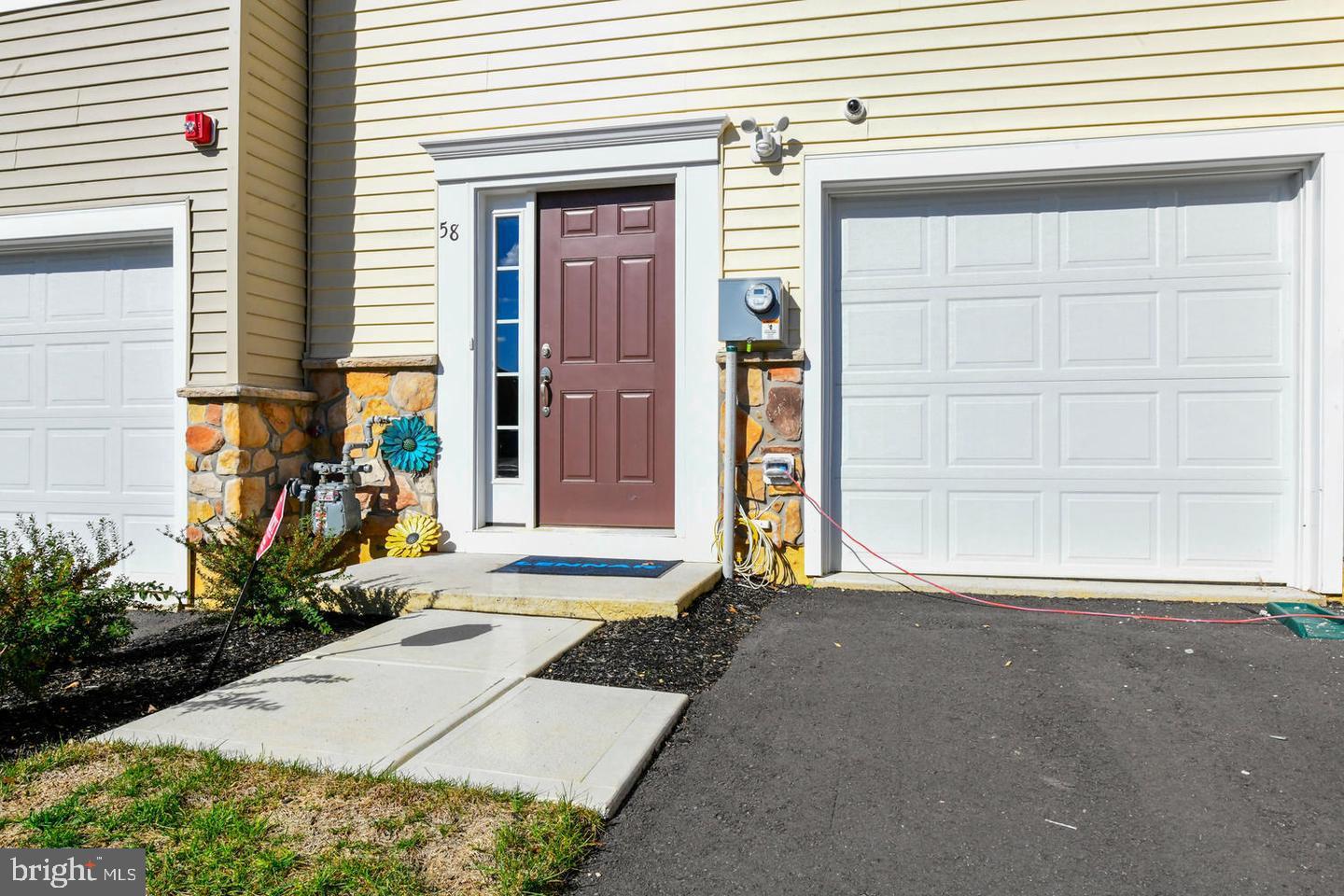 43 Iron Gate Road Sicklerville, NJ 08081 - Photo 2 of 27