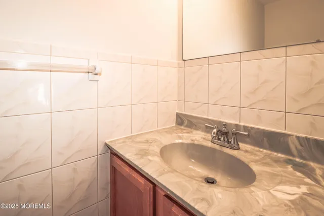 $2,500 | 105 Adamecs Way, Unit 105, South Amboy, NJ 08879