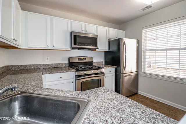 $2,500 | 105 Adamecs Way, Unit 105, South Amboy, NJ 08879