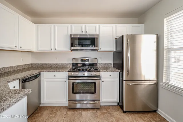 $2,500 | 105 Adamecs Way, Unit 105, South Amboy, NJ 08879
