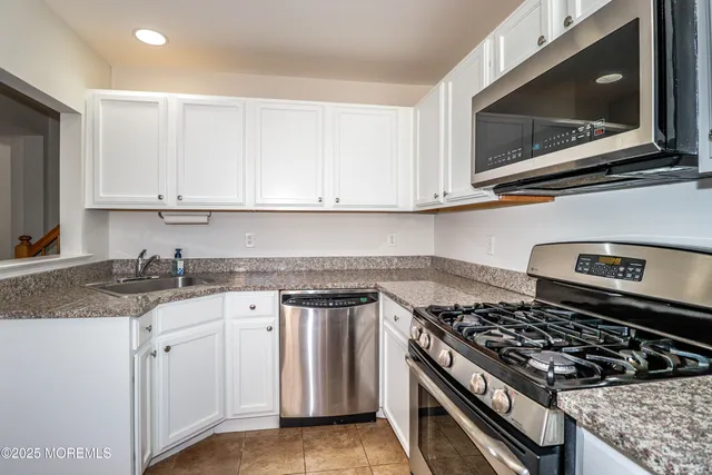 $2,500 | 105 Adamecs Way, Unit 105, South Amboy, NJ 08879