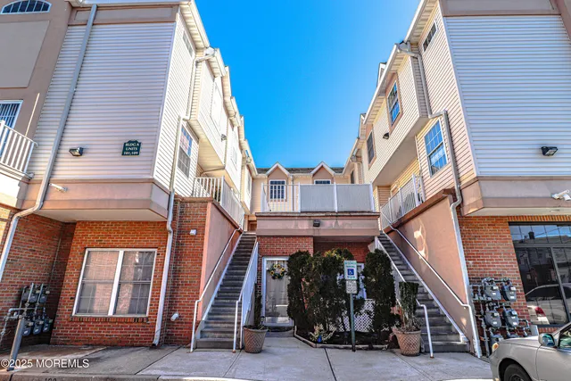 $2,500 | 105 Adamecs Way, Unit 105, South Amboy, NJ 08879