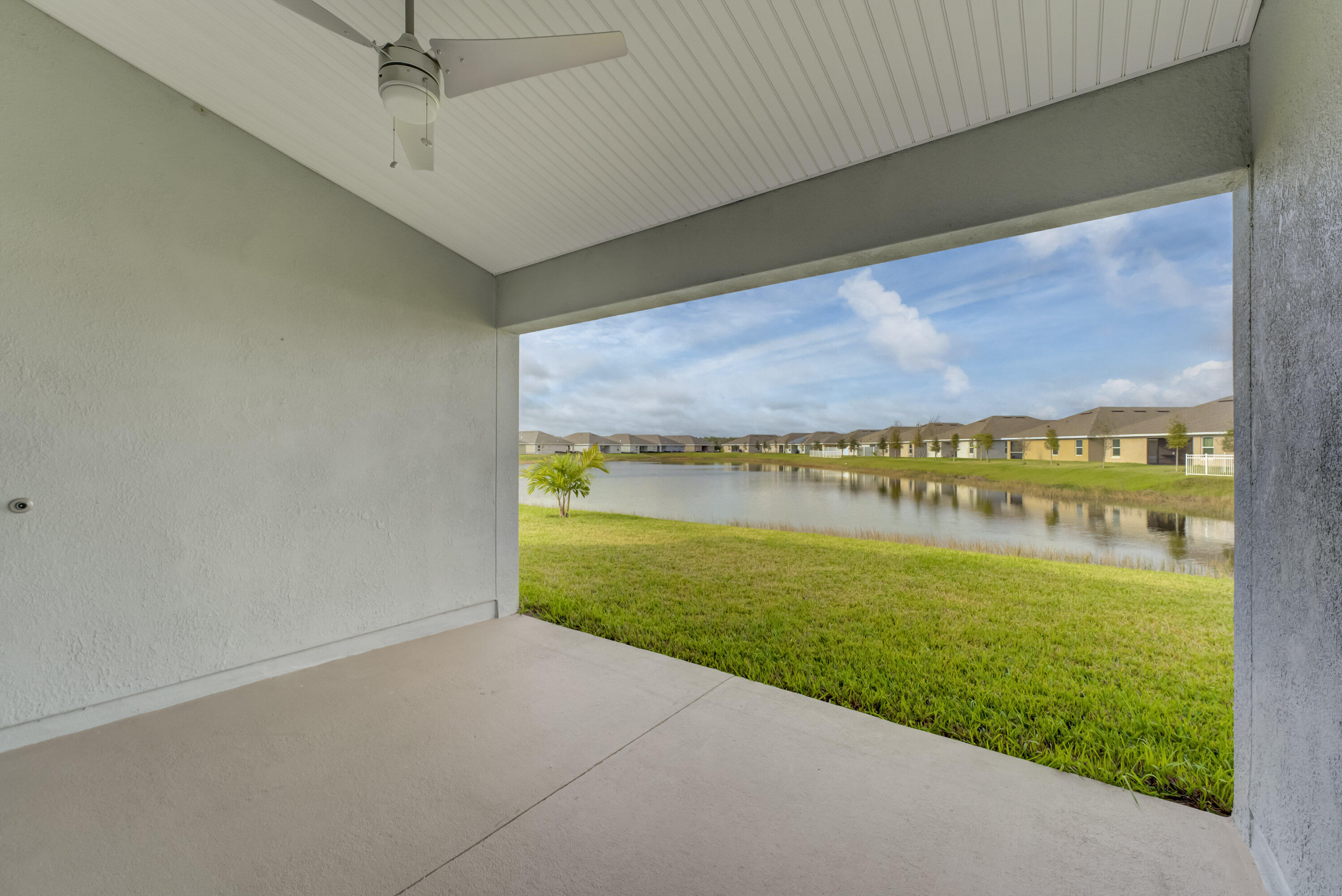 5327 Vespera Street Fort Pierce, FL 34951 - Photo 22 of 27 a view of an ocean from a balcony