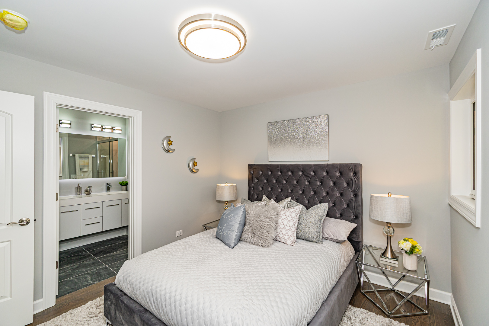 1621 South Grace Avenue Park Ridge, IL 60068 - Photo 23 of 29 a bedroom with a bed and a window