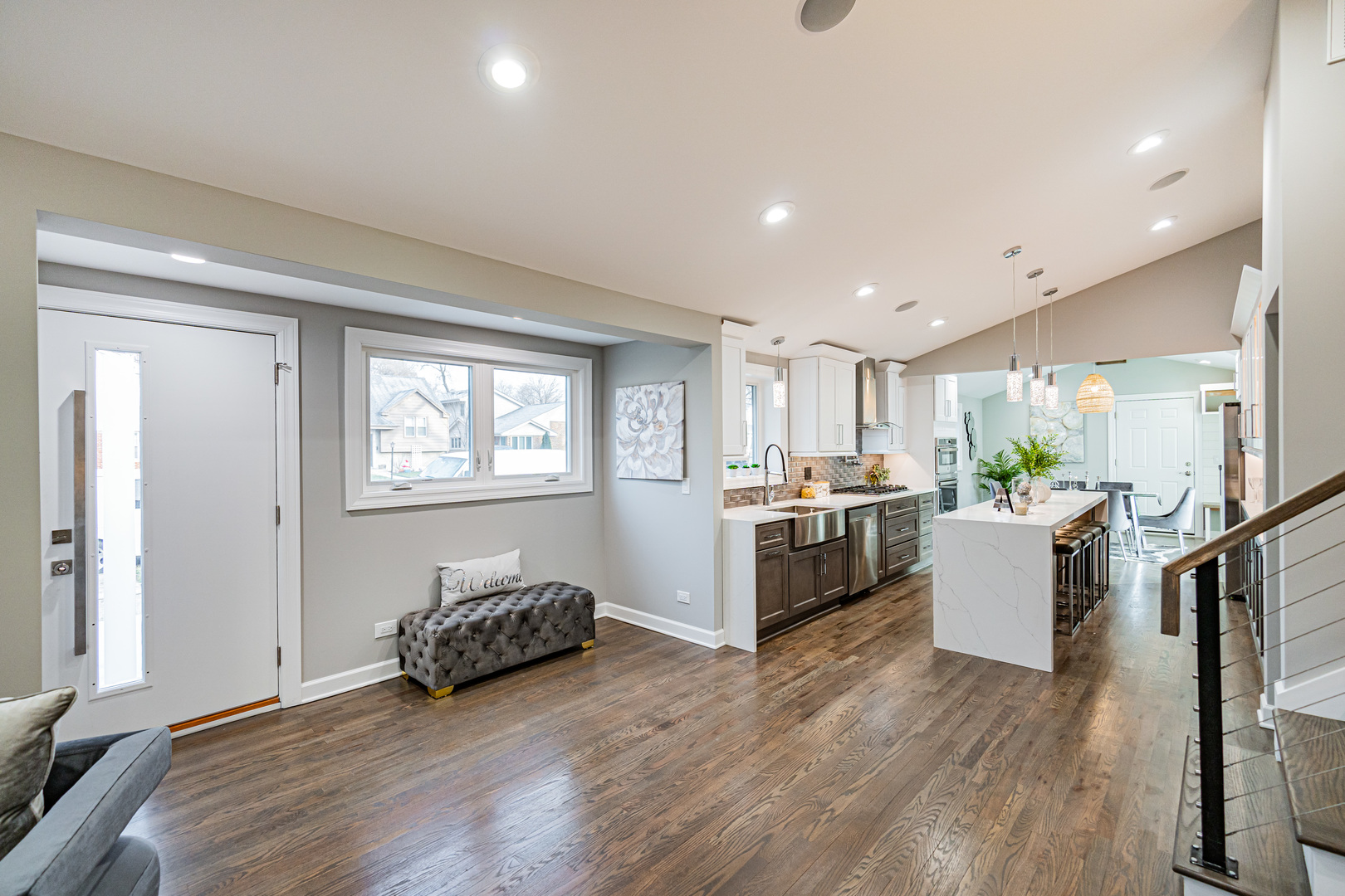 1621 South Grace Avenue Park Ridge, IL 60068 - Photo 9 of 29 a living room with furniture and a wooden floor