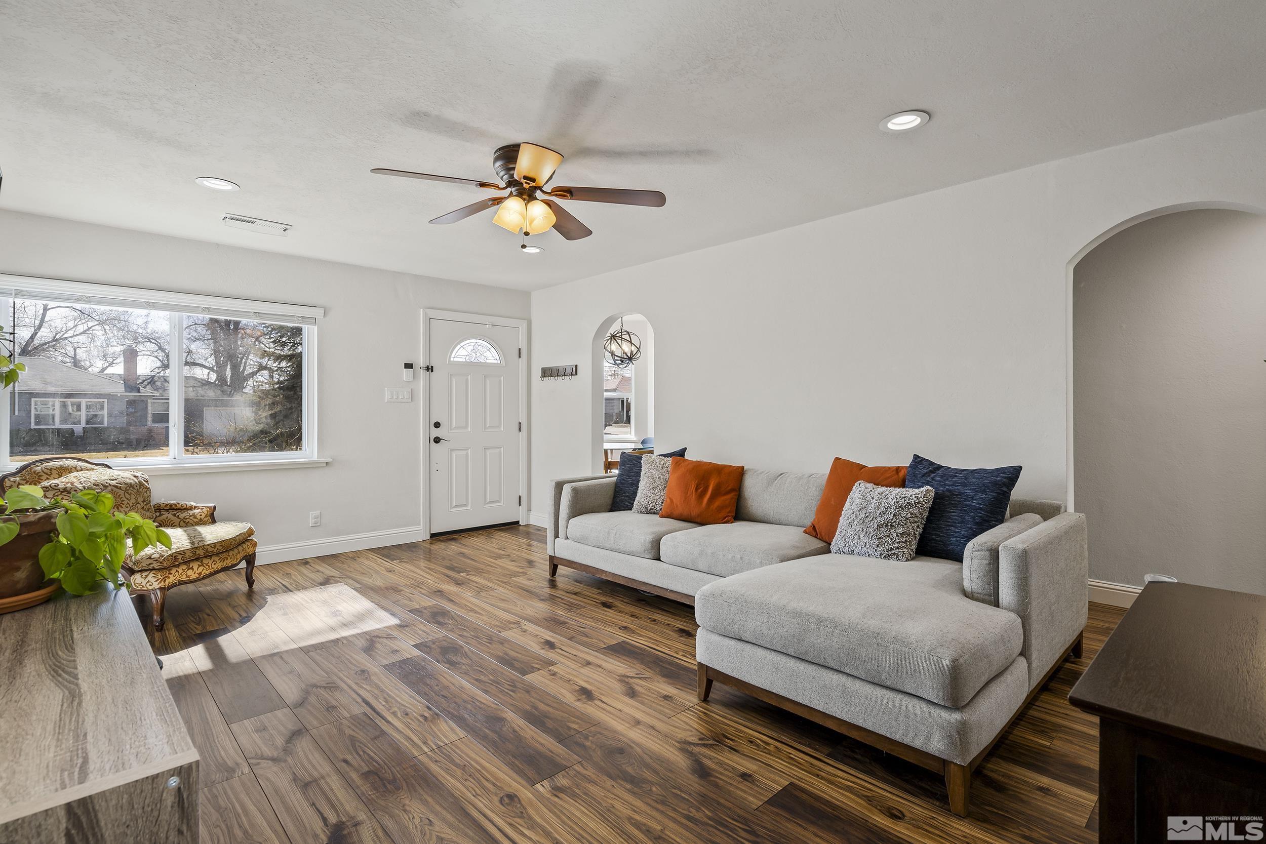 1067 University Terrace Reno, NV 89503 - Photo 8 of 37 Photo 8