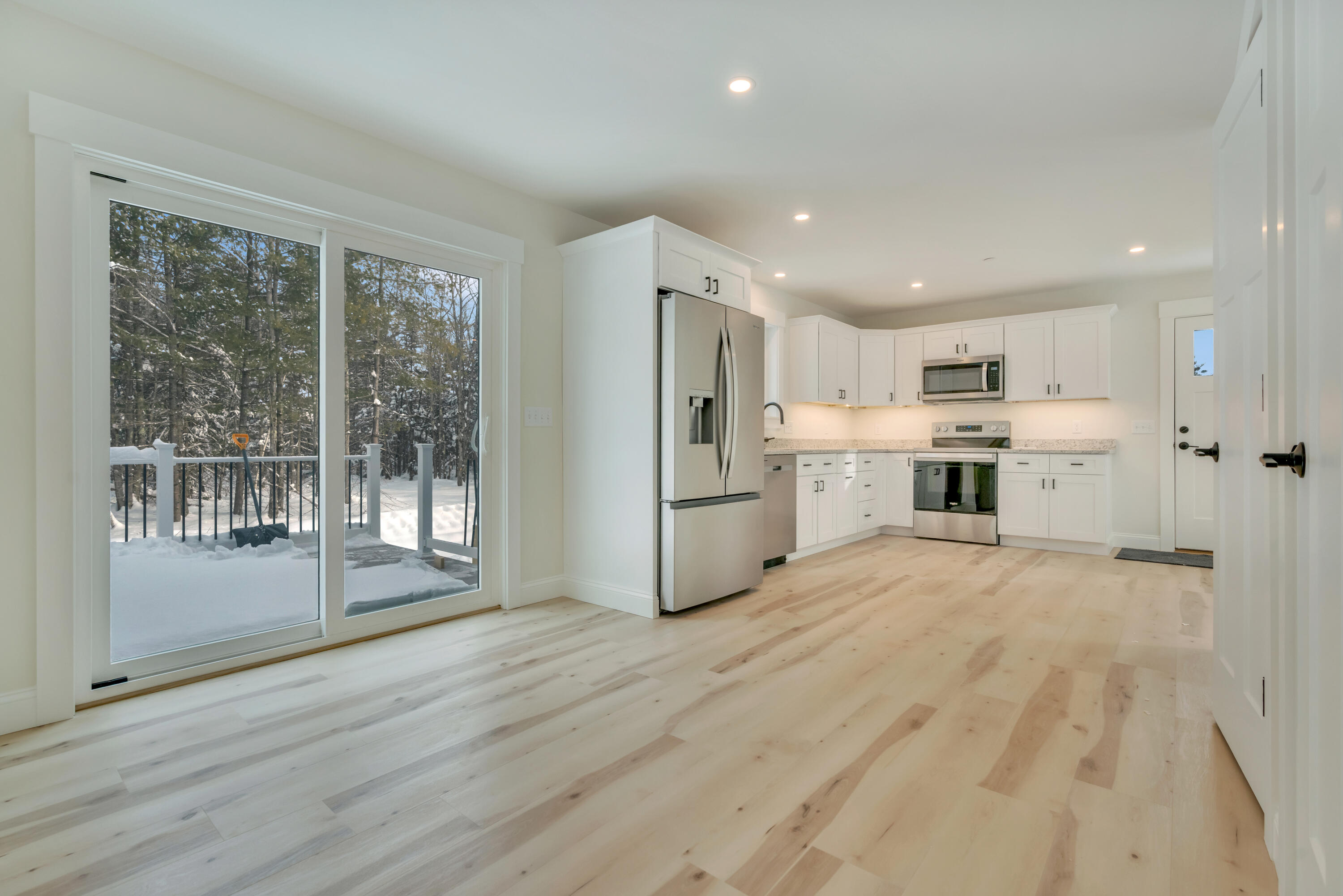 247 Sam Allen Road Sanford, ME 04073 - Photo 3 of 23 1000004033