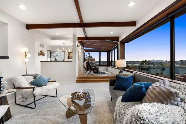 $685,000 | 1627 California Avenue Southwest, Unit 4, Seattle, WA 98116