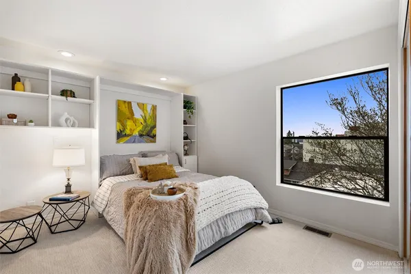 $685,000 | 1627 California Avenue Southwest, Unit 4, Seattle, WA 98116