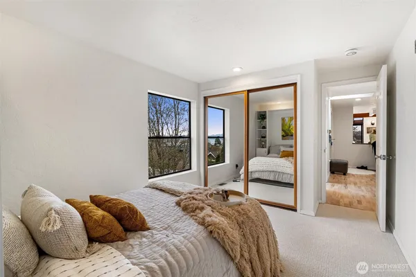 $685,000 | 1627 California Avenue Southwest, Unit 4, Seattle, WA 98116