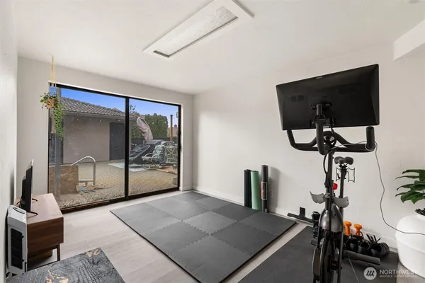 $685,000 | 1627 California Avenue Southwest, Unit 4, Seattle, WA 98116