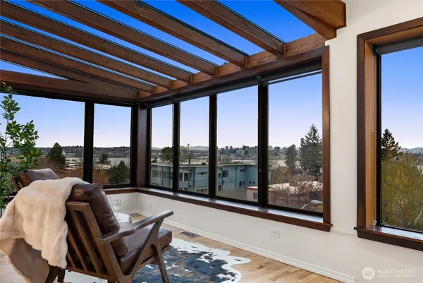 $685,000 | 1627 California Avenue Southwest, Unit 4, Seattle, WA 98116