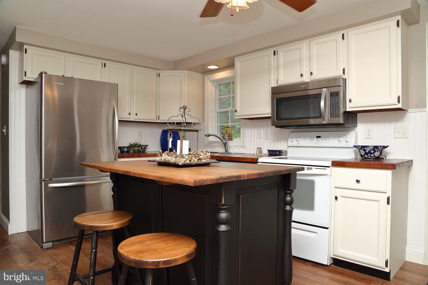 452 School House Road New Providence, PA 17560 - Photo 12 of 29 Gallery Image 12