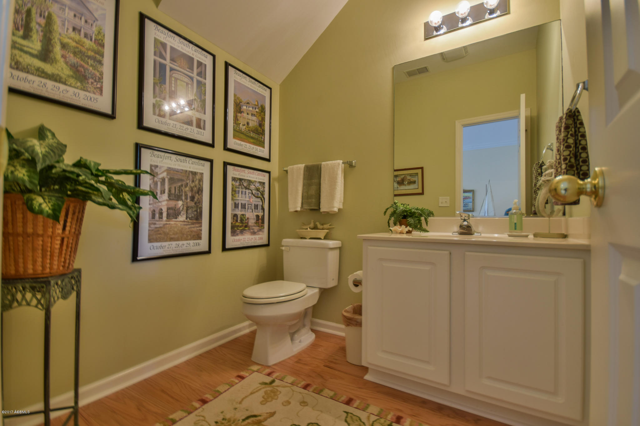 1202 Barnwell Bluff Beaufort, SC 29902 - Photo 17 of 36 Down Bath