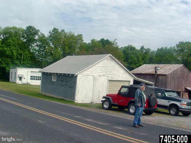 401 Stone Jug Road Biglerville, PA 17307 - Photo 3 of 8