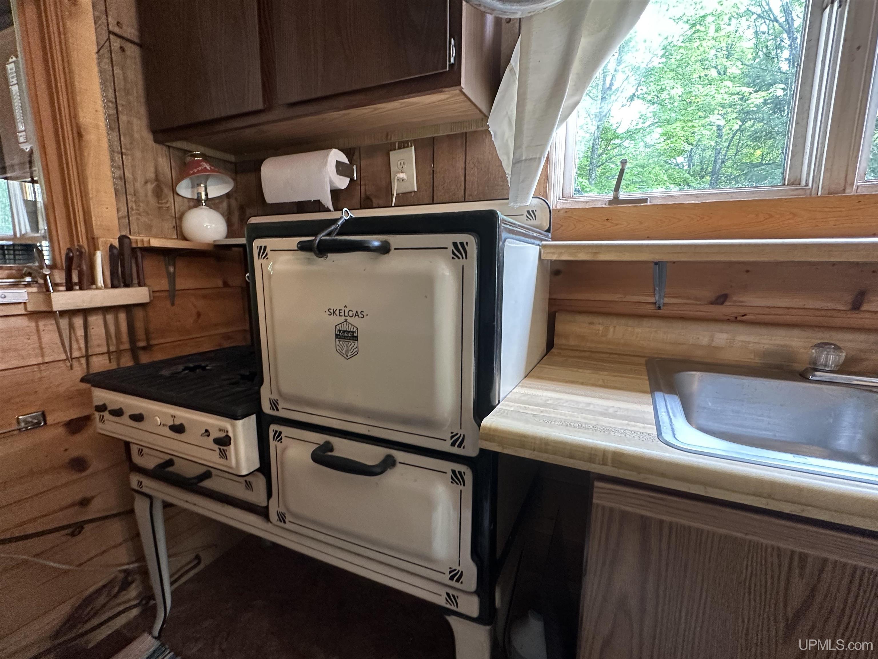6 Camp 6 Road Ironwood, MI 49938 - Photo 29 of 50