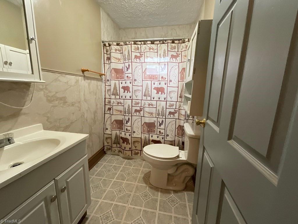 928 Eagle Btm Road Fries, VA 24330 - Photo 15 of 25 Gallery Image 15