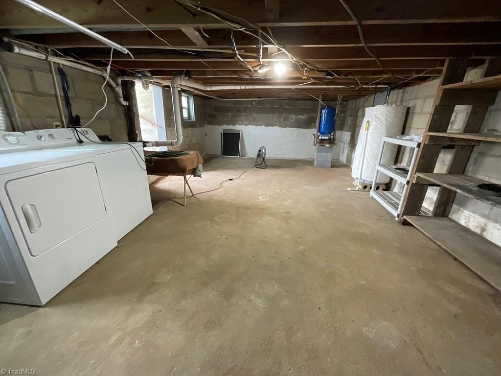 928 Eagle Btm Road Fries, VA 24330 - Photo 20 of 25 Gallery Image 20