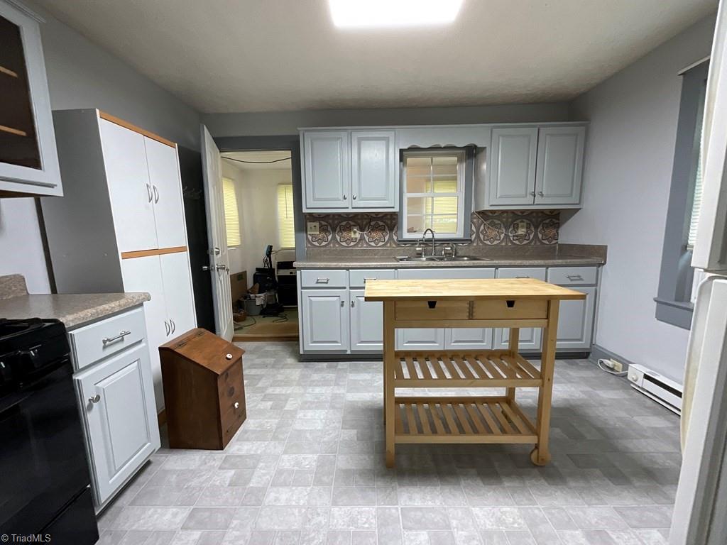 928 Eagle Btm Road Fries, VA 24330 - Photo 2 of 25 Gallery Image 2