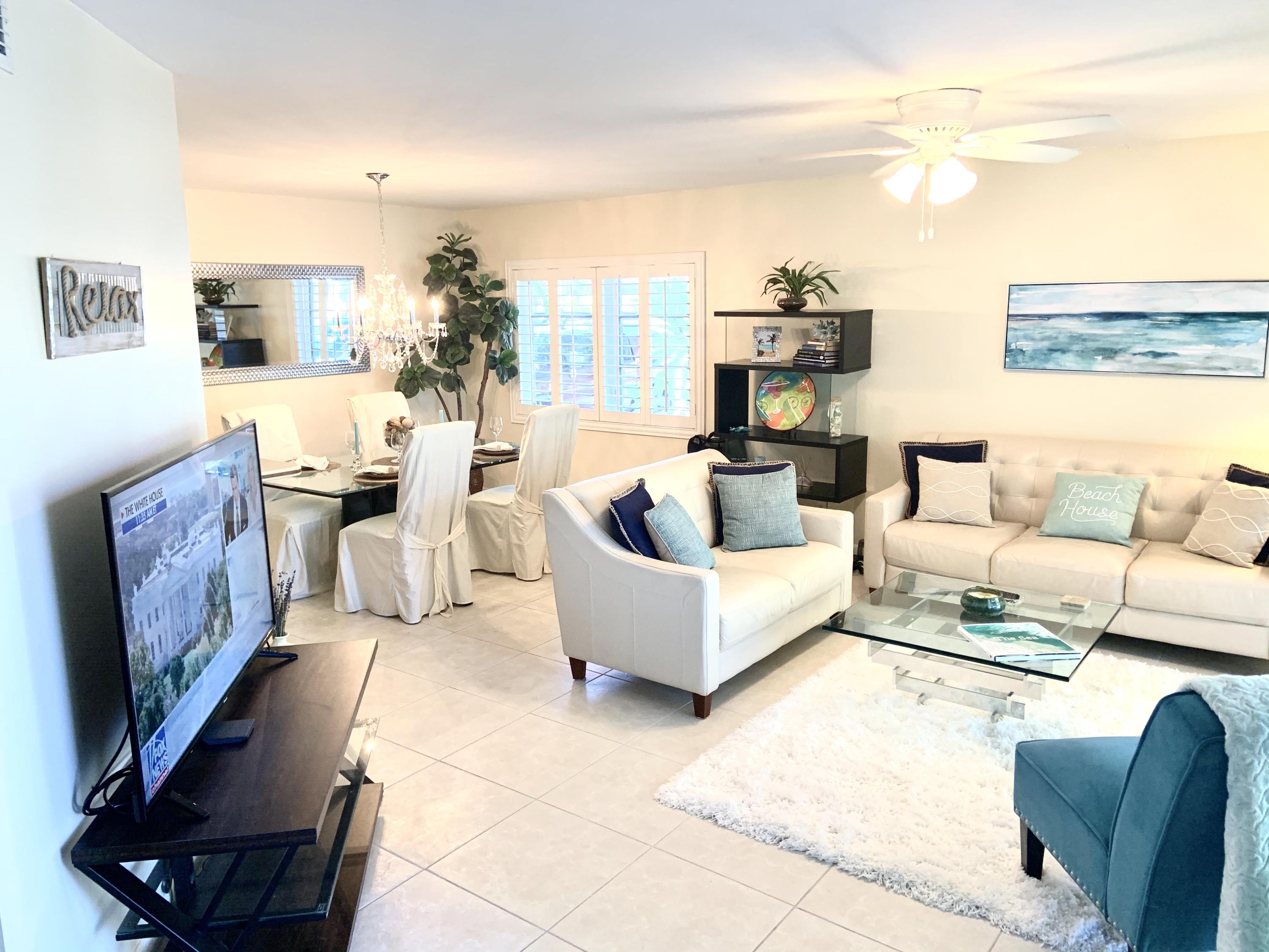 149 Seabreeze Circle Jupiter, FL 33477 - Photo 5 of 28 Living room