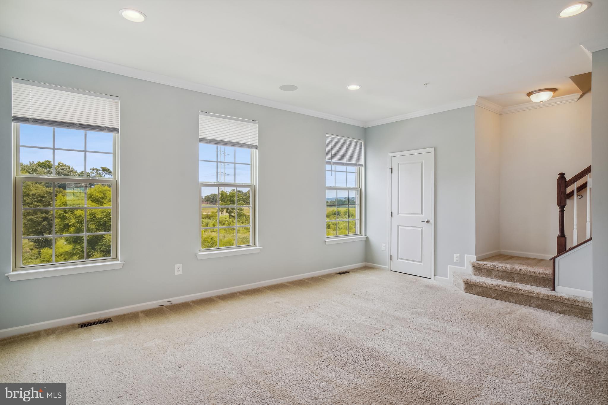 5934 Jefferson Commons Way Frederick, MD 21703 - Photo 6 of 27 a view of an empty room with a window