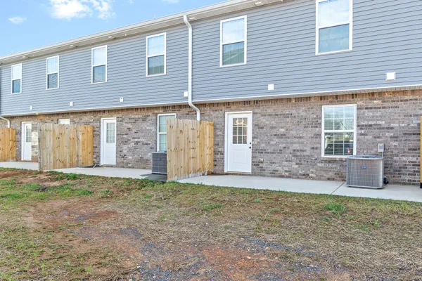 $1,450 | 580 Heritage Pointe Drive, Unit 105, Clarksville, TN 37042