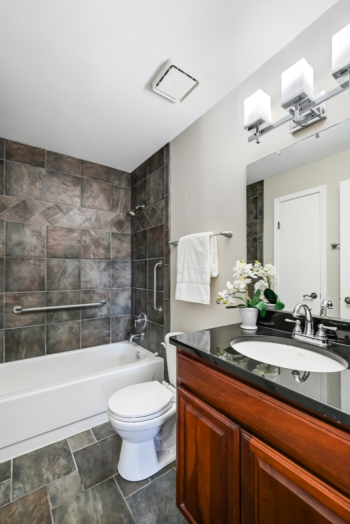 1312 McDowell Road, Unit 102 Naperville, IL 60563 - Photo 13 of 20