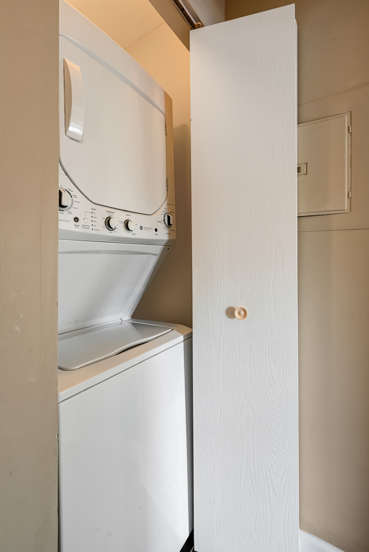 1312 McDowell Road, Unit 102 Naperville, IL 60563 - Photo 16 of 20