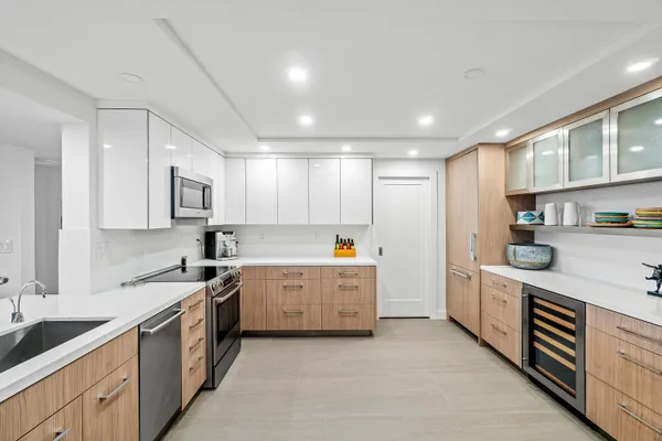 $8,000 | 3420 South Ocean Boulevard, Unit 14X, Highland Beach, FL 33487