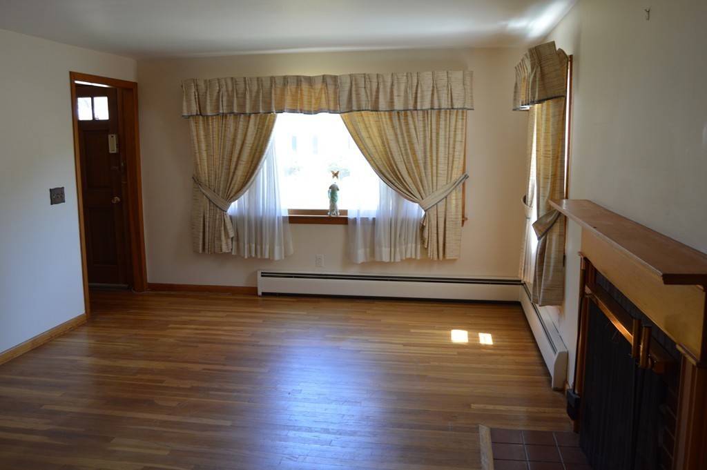 100 Mandalay Road Chicopee, MA 01020 - Photo 7 of 19 Gallery Image 7