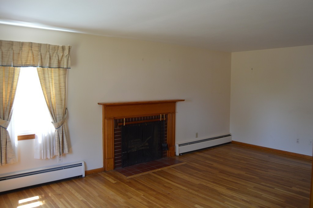 100 Mandalay Road Chicopee, MA 01020 - Photo 8 of 19 Gallery Image 8