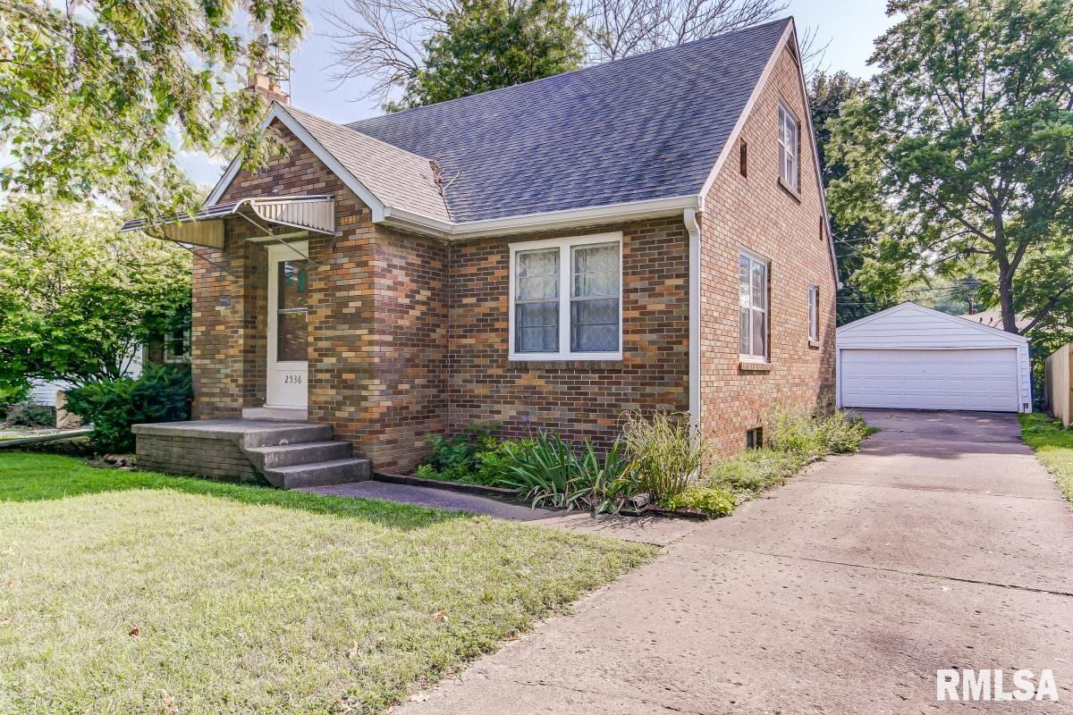 2536 South Walnut Street Springfield, IL 62704 - Photo 1 of 27