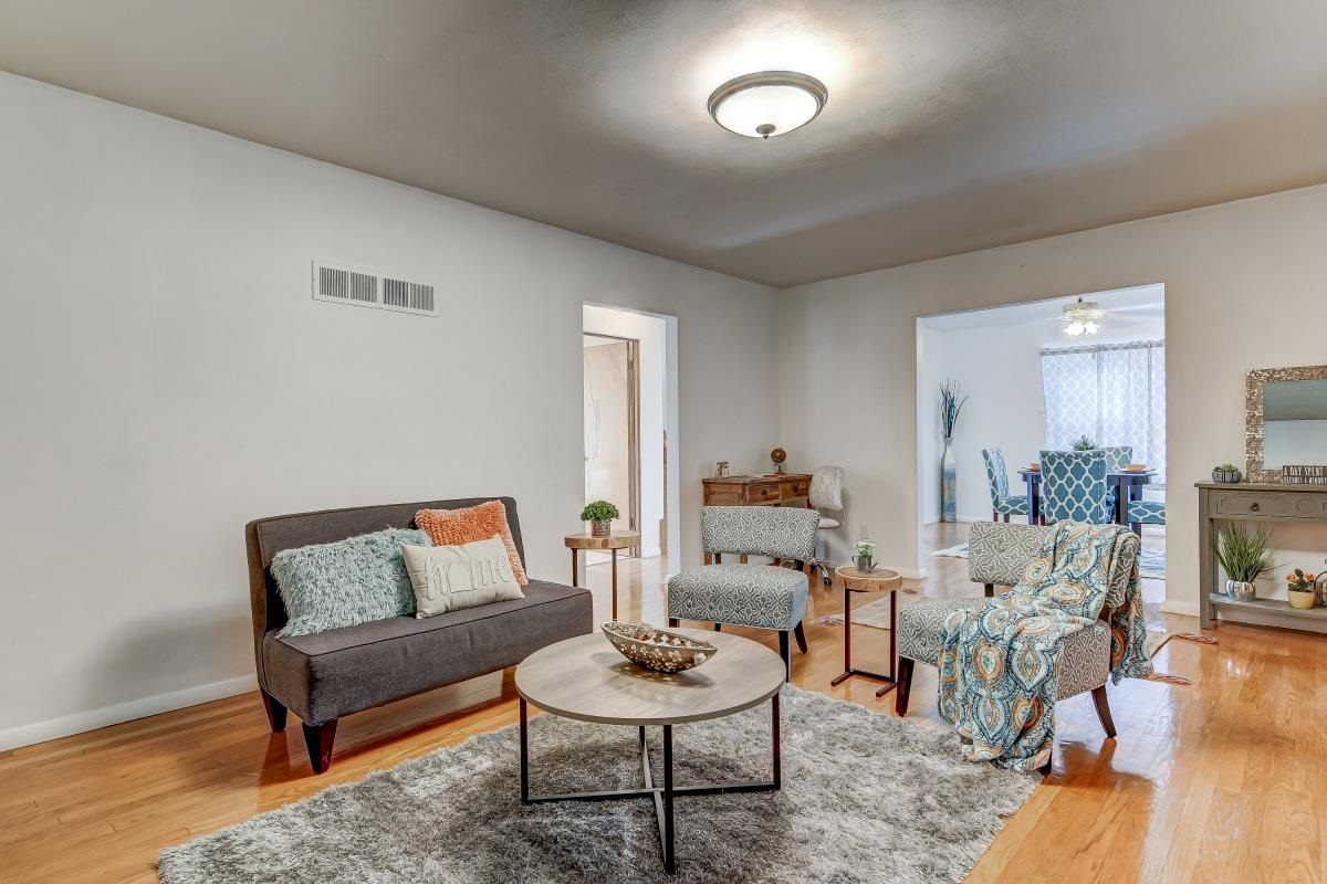 2536 South Walnut Street Springfield, IL 62704 - Photo 4 of 27