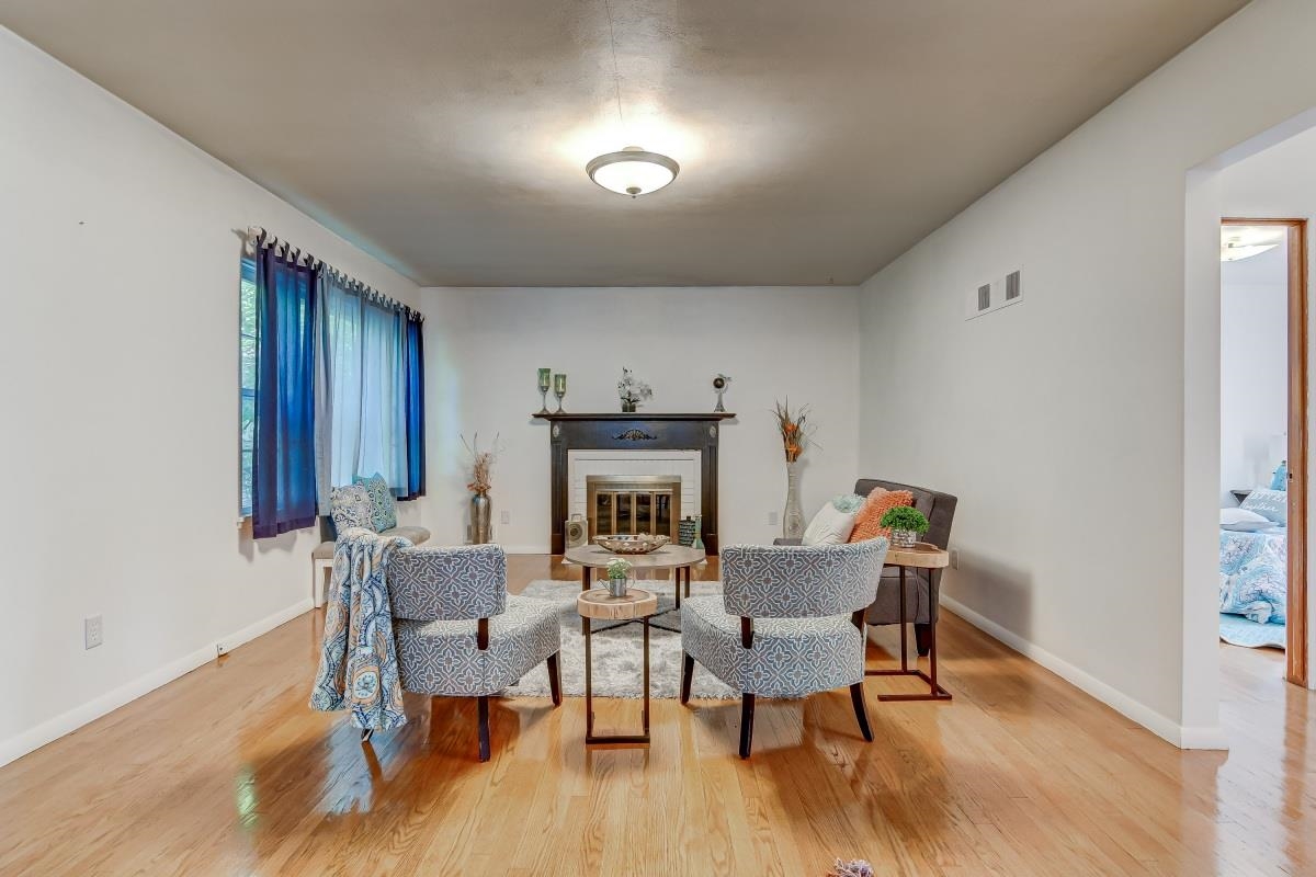 2536 South Walnut Street Springfield, IL 62704 - Photo 5 of 27