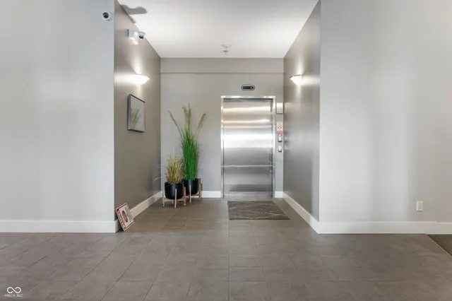 $299,900 | 721 East North Street, Unit 1C, Indianapolis, IN 46202