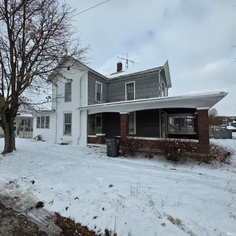 $114,900 | 1701 North Grand Avenue, Connersville, IN 47331