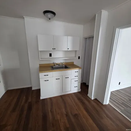 $103,500 | 1701 North Grand Avenue, Connersville, IN 47331