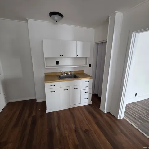 $114,900 | 1701 North Grand Avenue, Connersville, IN 47331