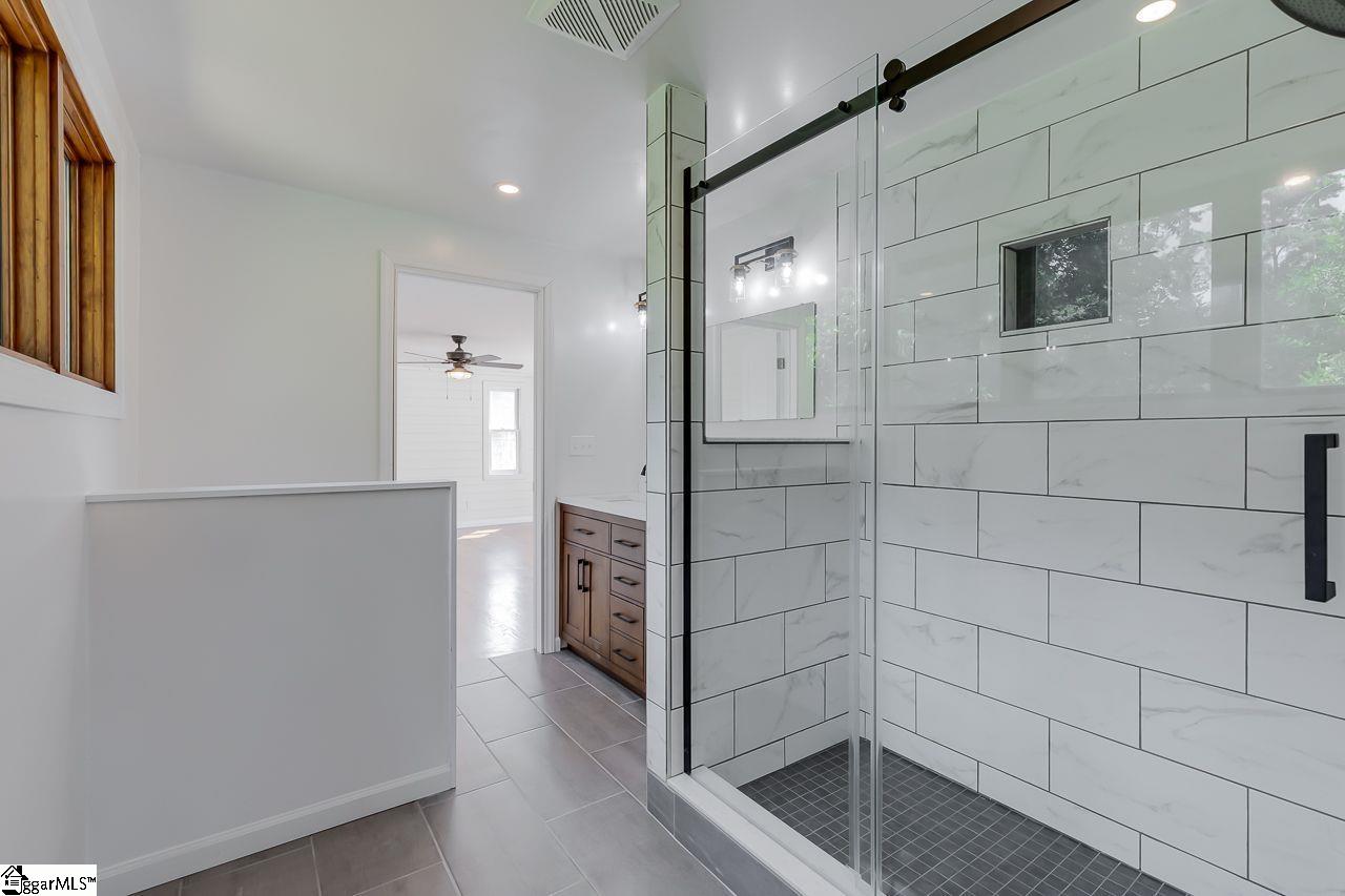 402 South Parker Road Greenville, SC 29609 - Photo 13 of 31