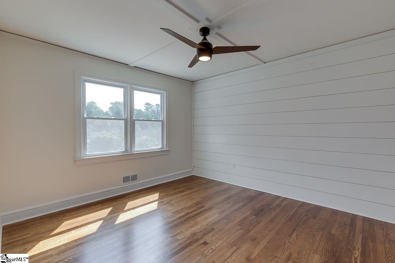 402 South Parker Road Greenville, SC 29609 - Photo 16 of 31