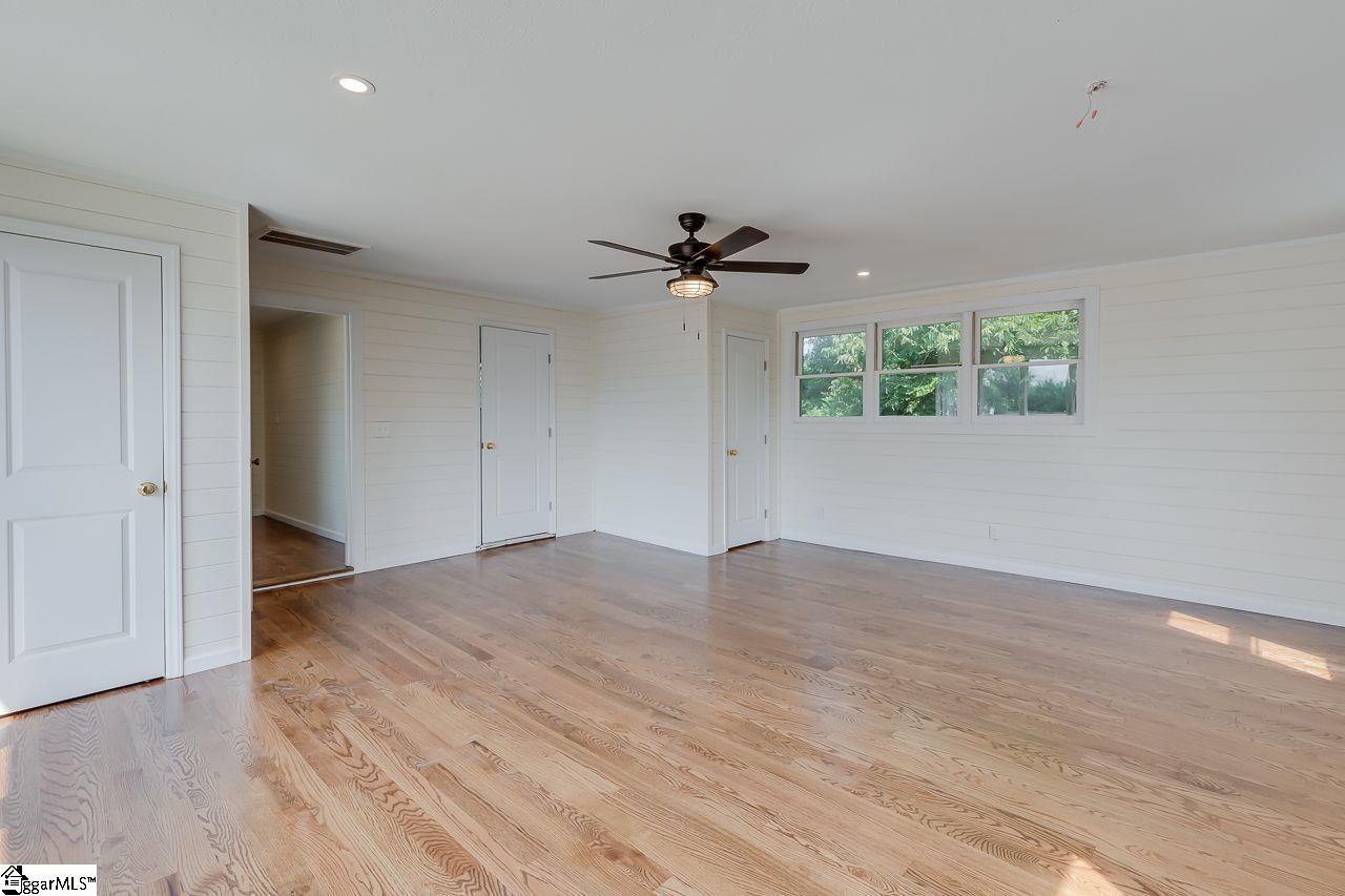 402 South Parker Road Greenville, SC 29609 - Photo 10 of 31