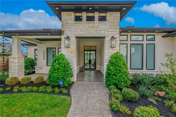 $599,900 | 5008 Grayson Way, Bryan, TX 77802
