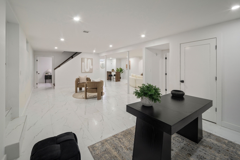 52 Valley Road Boston, MA 02124 - Photo 20 of 28 Gallery Image 20