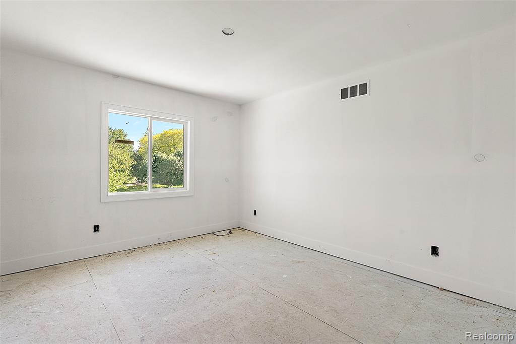 60637 Schoenherr Road Washington, MI 48094 - Photo 25 of 28 Gallery Image 25