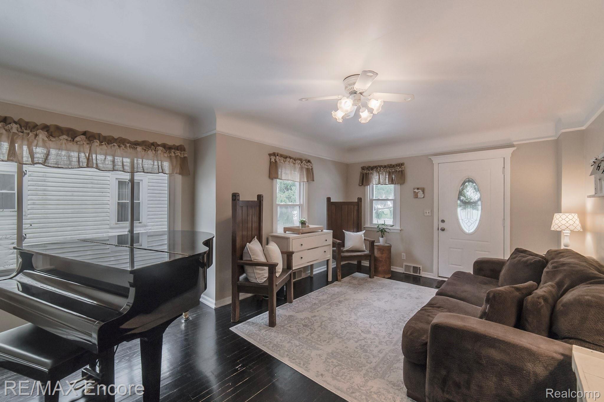 2875 Devondale Road Rochester, MI 48309 - Photo 8 of 42 18-DSC_0665.jpg