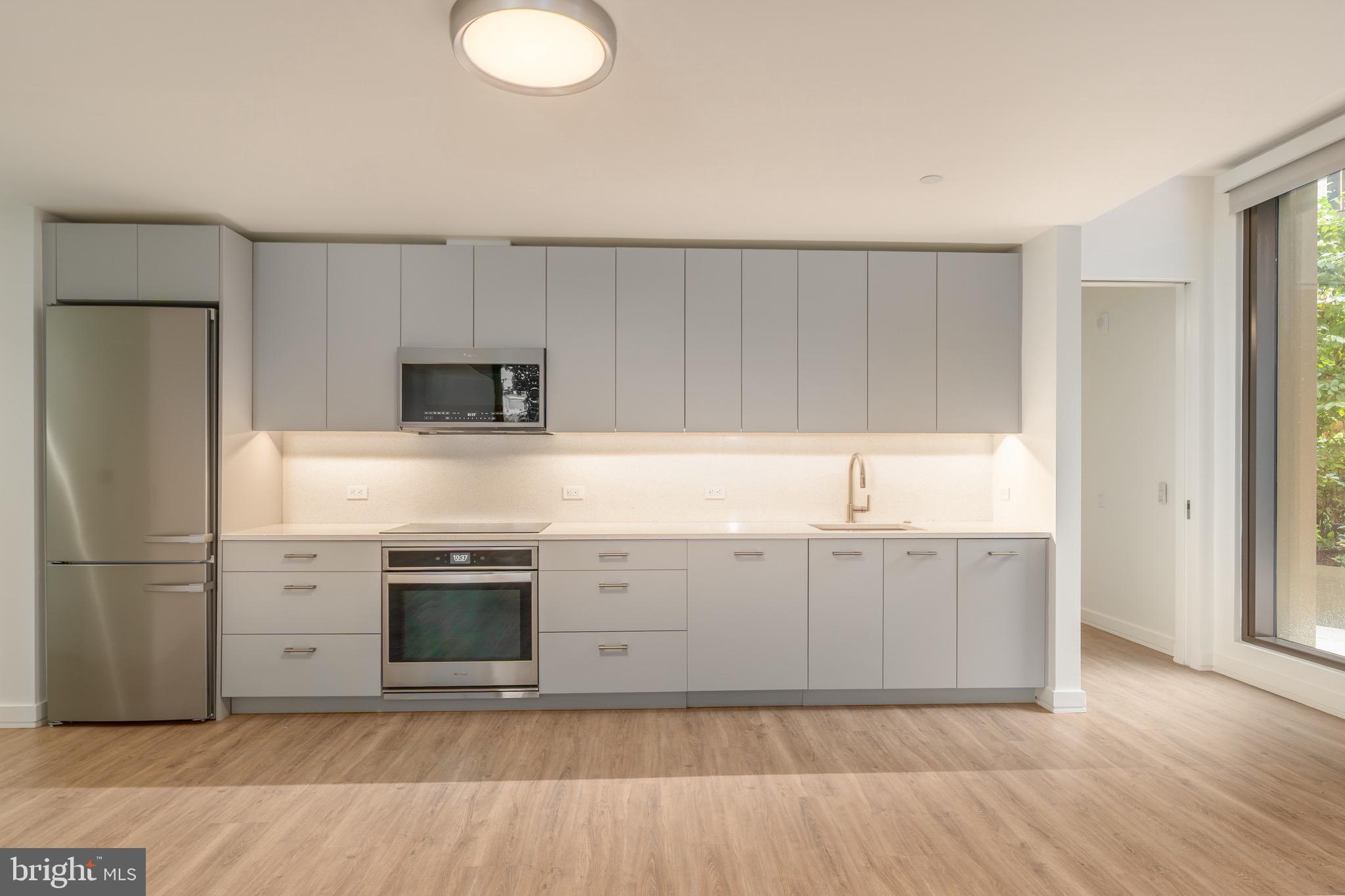 1630 Columbia Road Northwest, Unit 104 Washington, DC 20009 - Photo 7 of 23 Kitchen